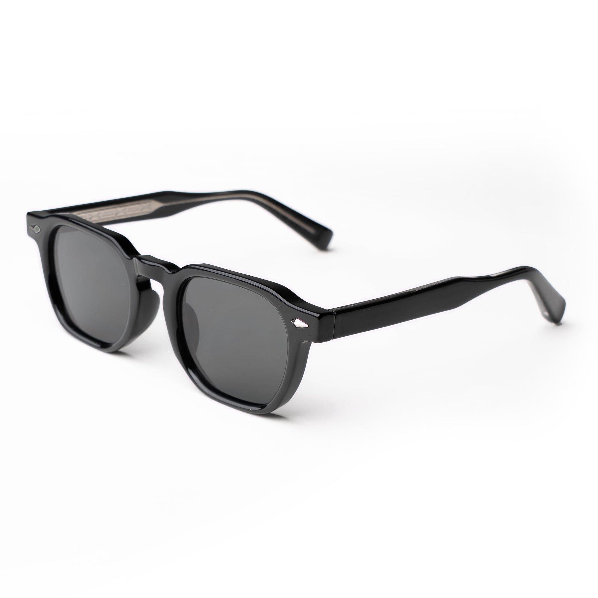 [ Sterling ] Luxe Round Sunglasses - Black