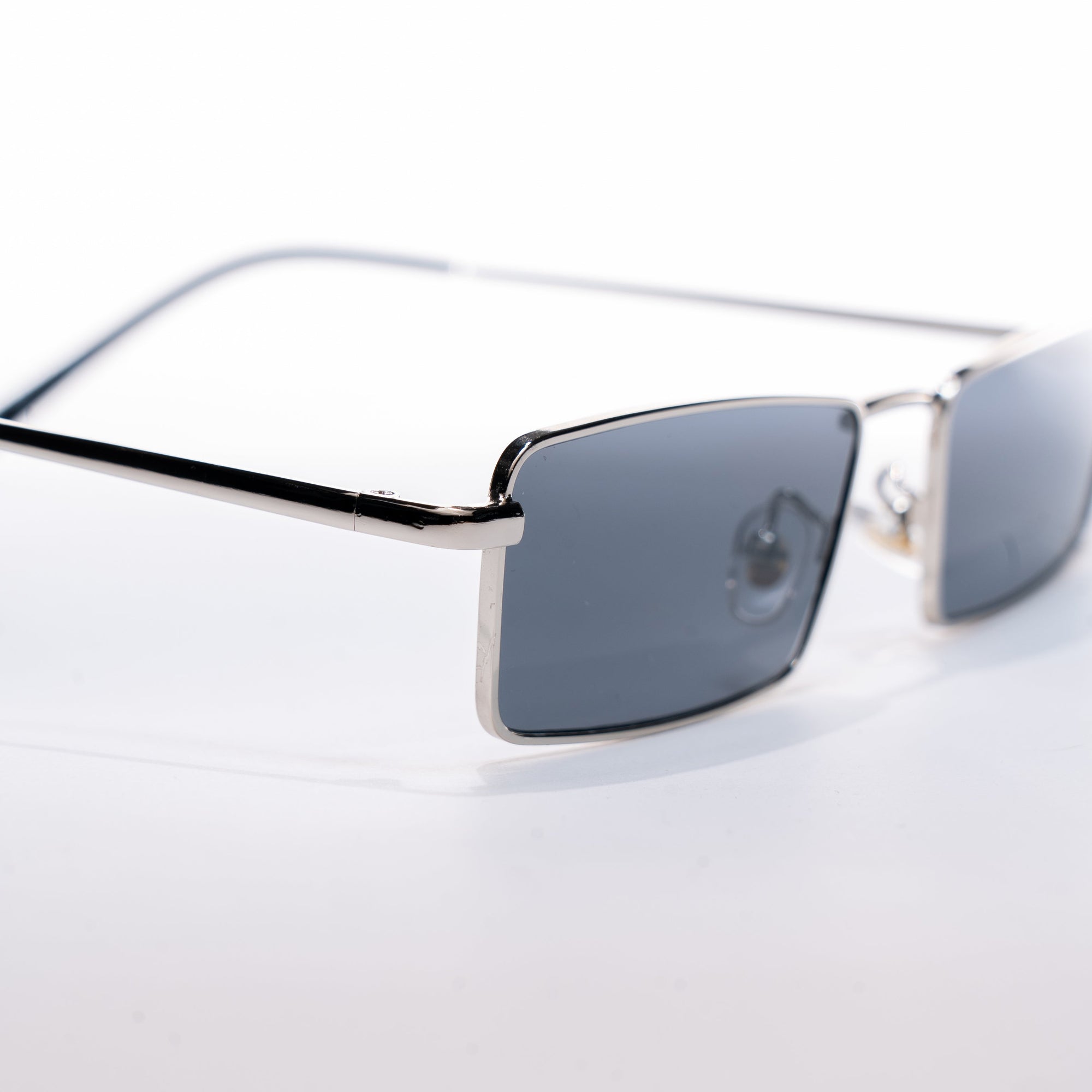 [ Axis 01 ] Retro Rectangular Sunglasses