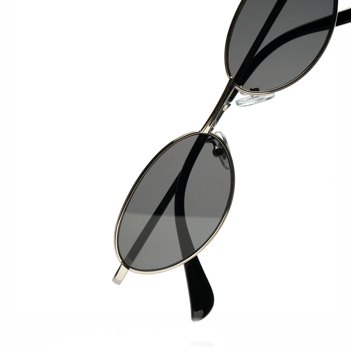 [ Echo ] Slim Oval Sunglasses : Black/Silver
