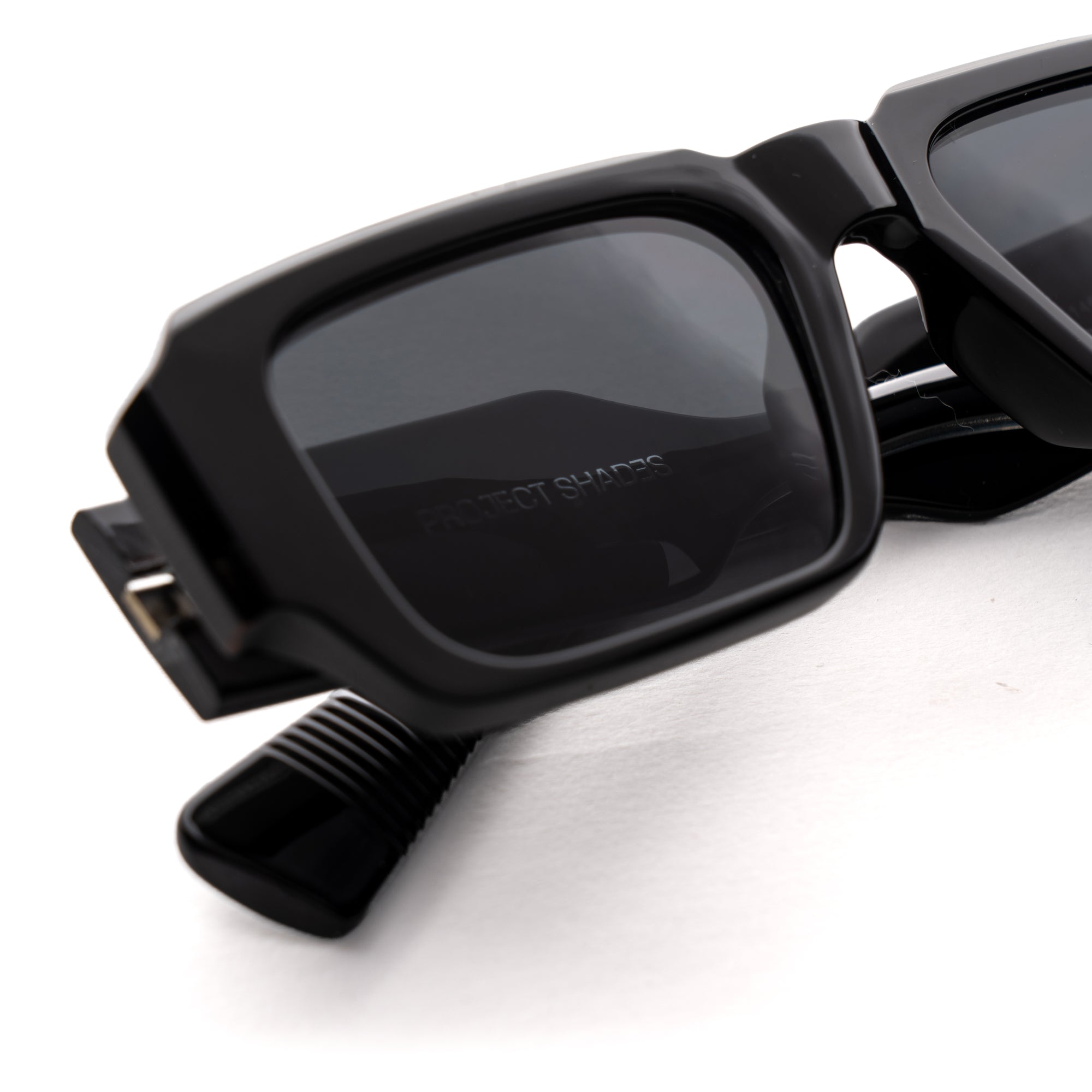 [ Brut ] Chunky Rectangular Sunglasses : Black - projectshades