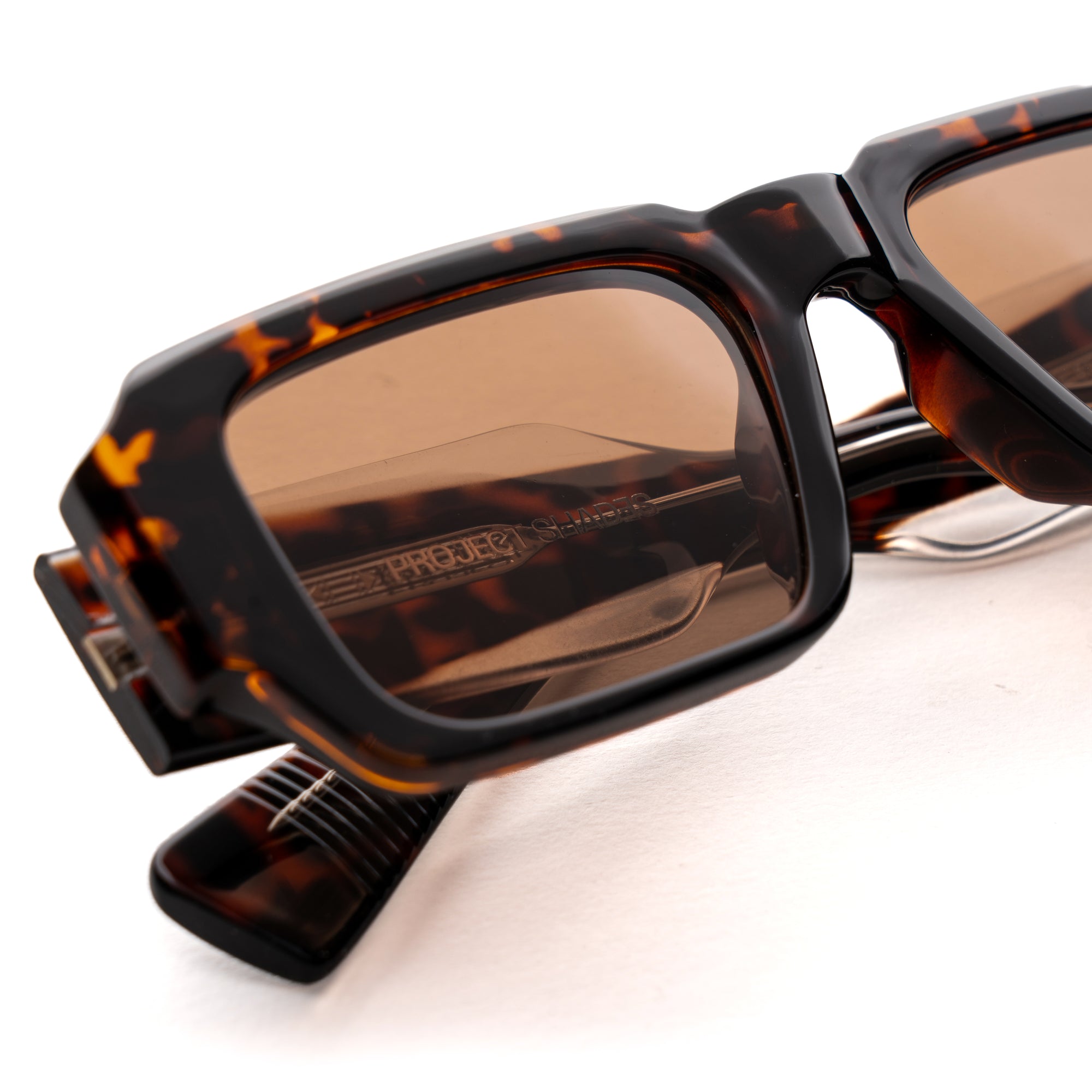 [ Brut ] Chunky Rectangular Sunglasses : Brown Tortoise - projectshades