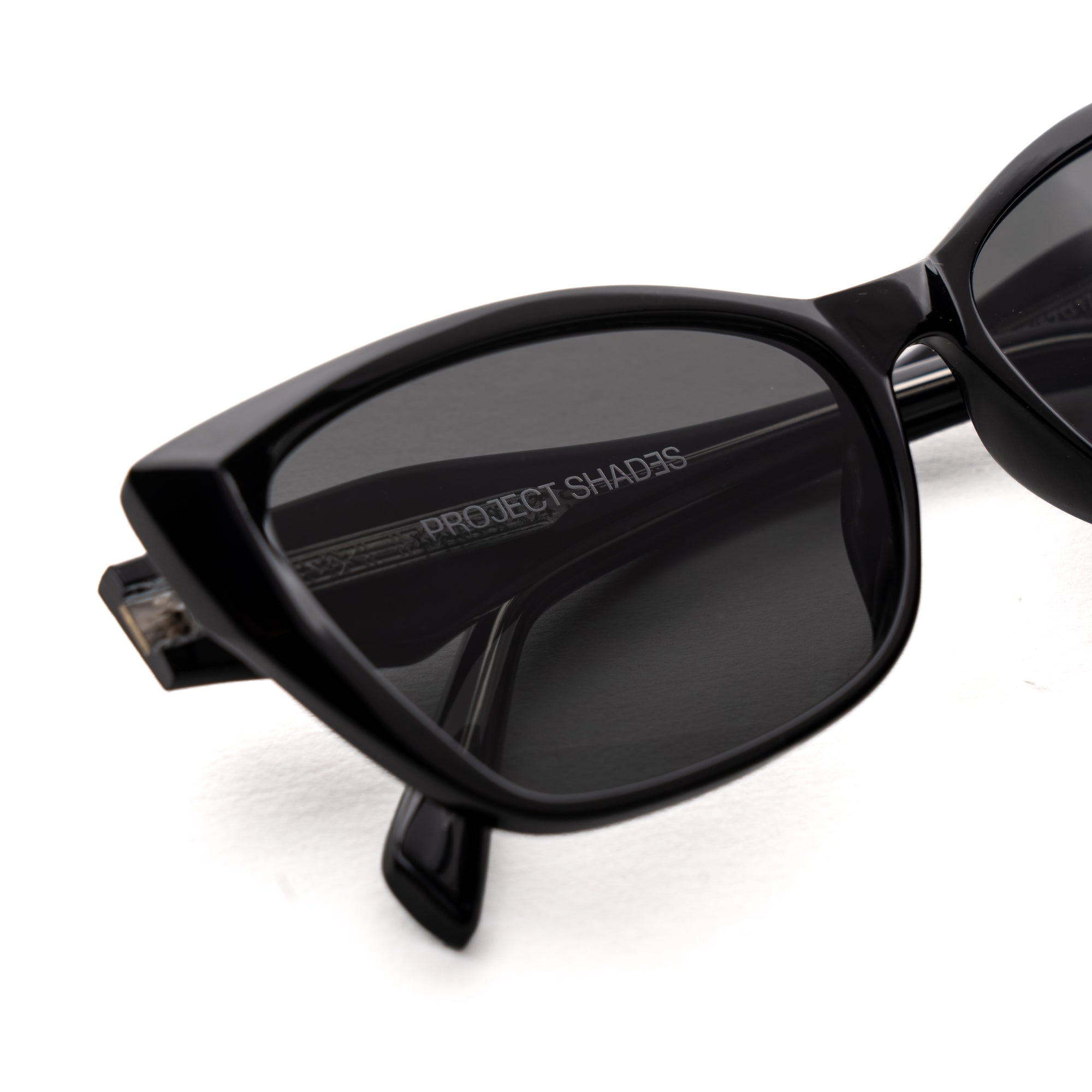 [ Sideeye ] Elevated Cateye Sunglasses : Black - projectshades