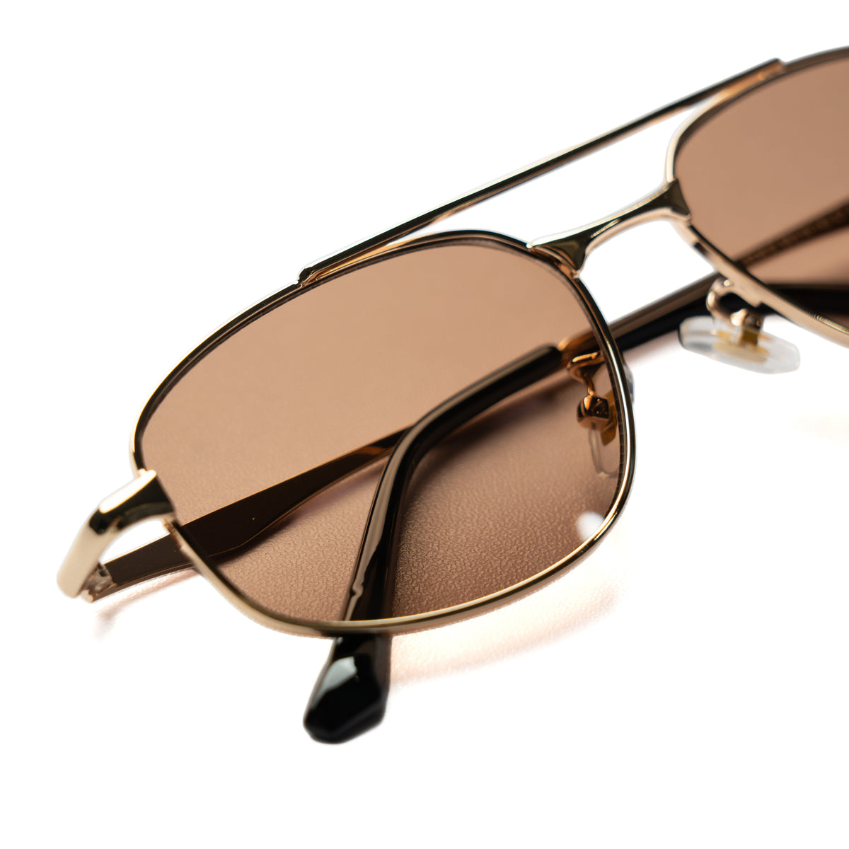 [ Orpheus ] Slim Metal Navigator Sunglasses : Brown/Gold