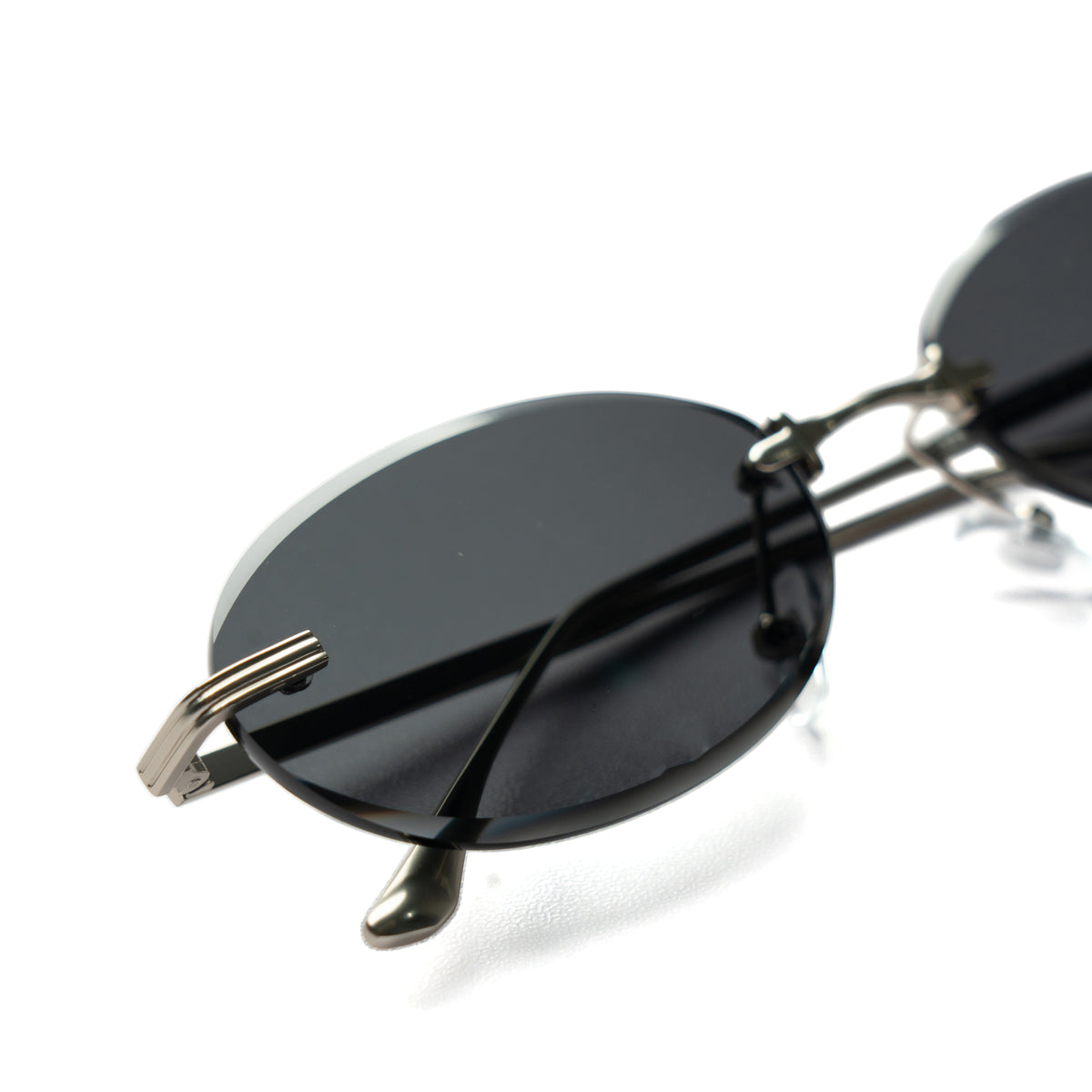 [ Aura ] Rimless Oval Sunglasses : Black/Silver