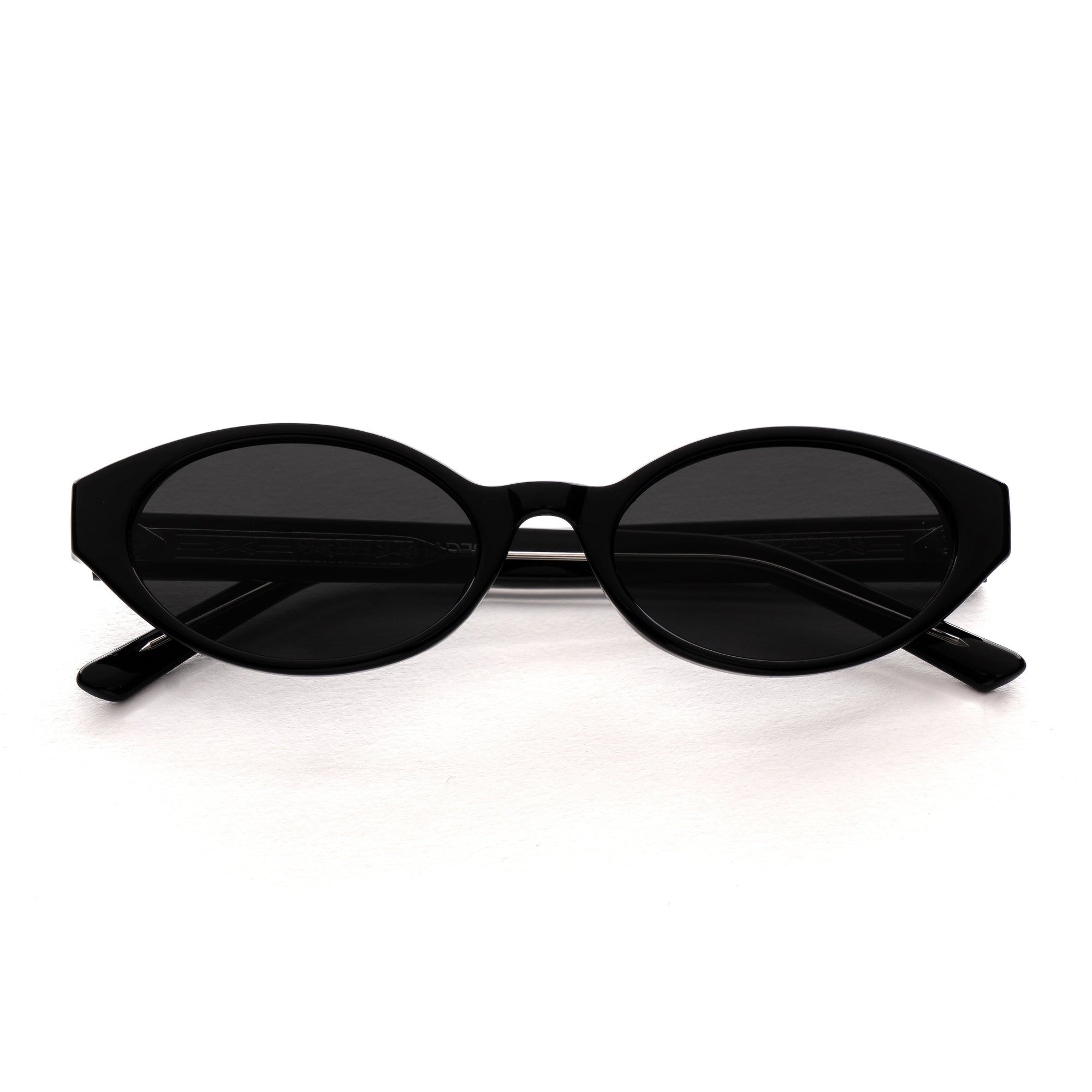 [ Contour ] Sleek Cutline Sunglasses : Black - projectshades