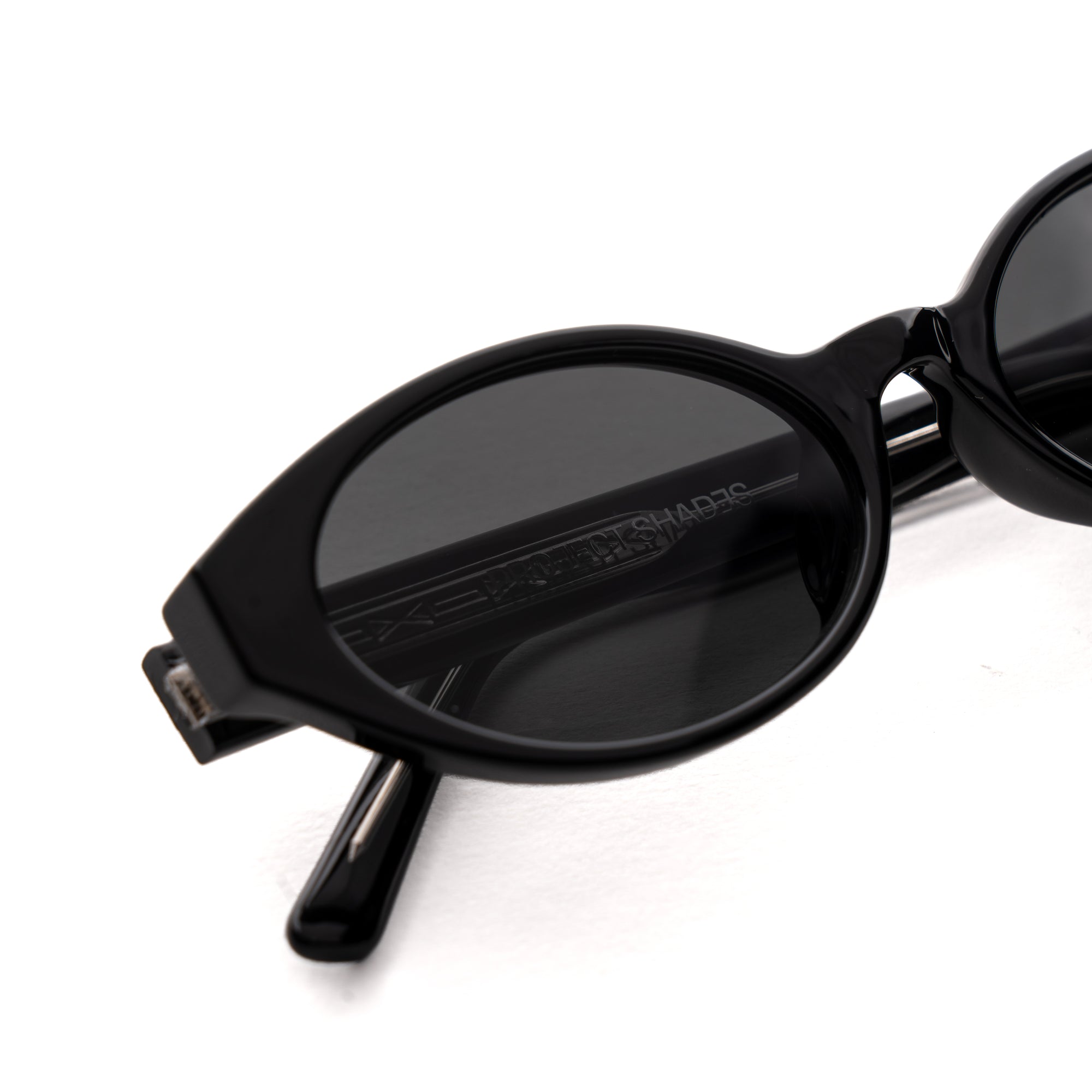 [ Contour ] Sleek Cutline Sunglasses : Black - projectshades