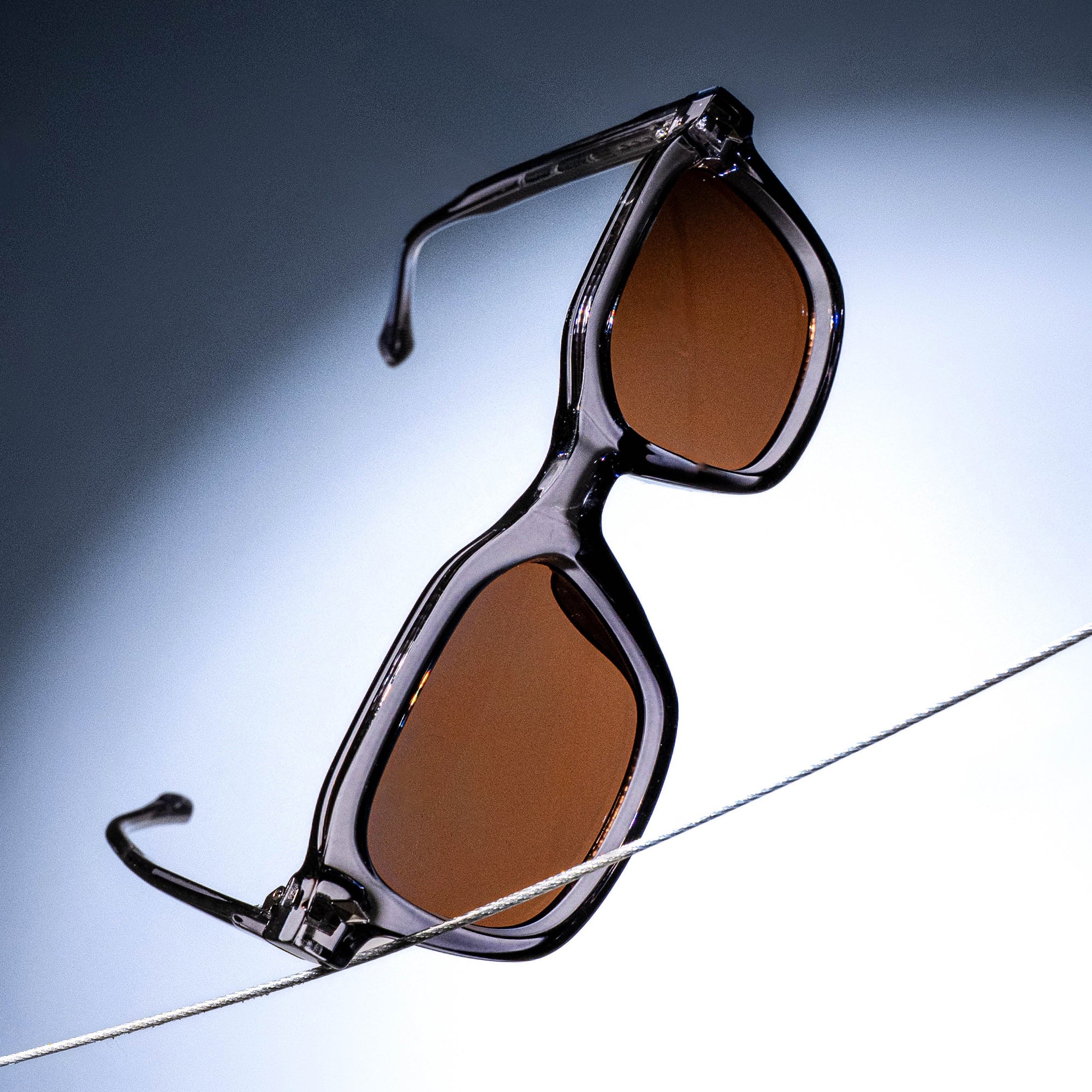 [ Vanta ] Luxe Unisex Sunglasses - Brown/Gray