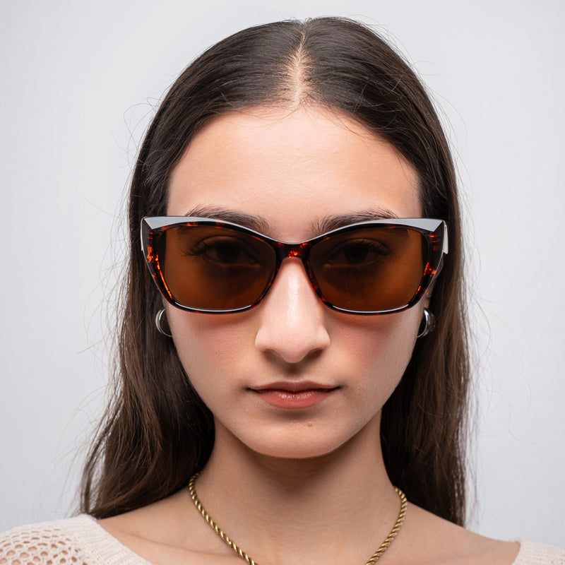 [ Sideeye ] Elevated Cateye Sunglasses : Tortoise