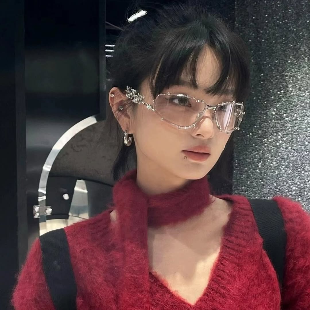 [ Seoul ] Diamond Studded Glasses