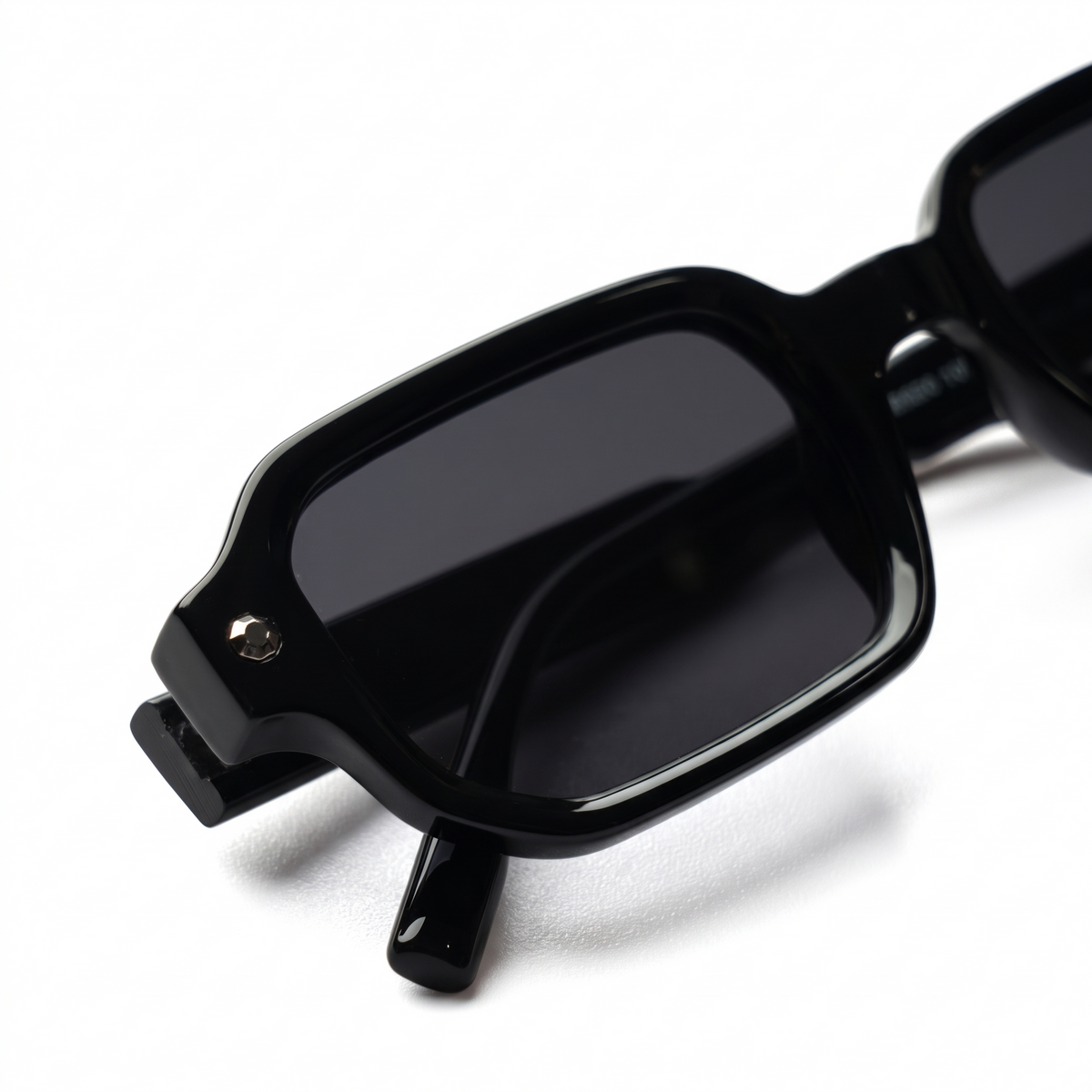 [ Prometheus ] Classic Rectangular Sunglasses : Black